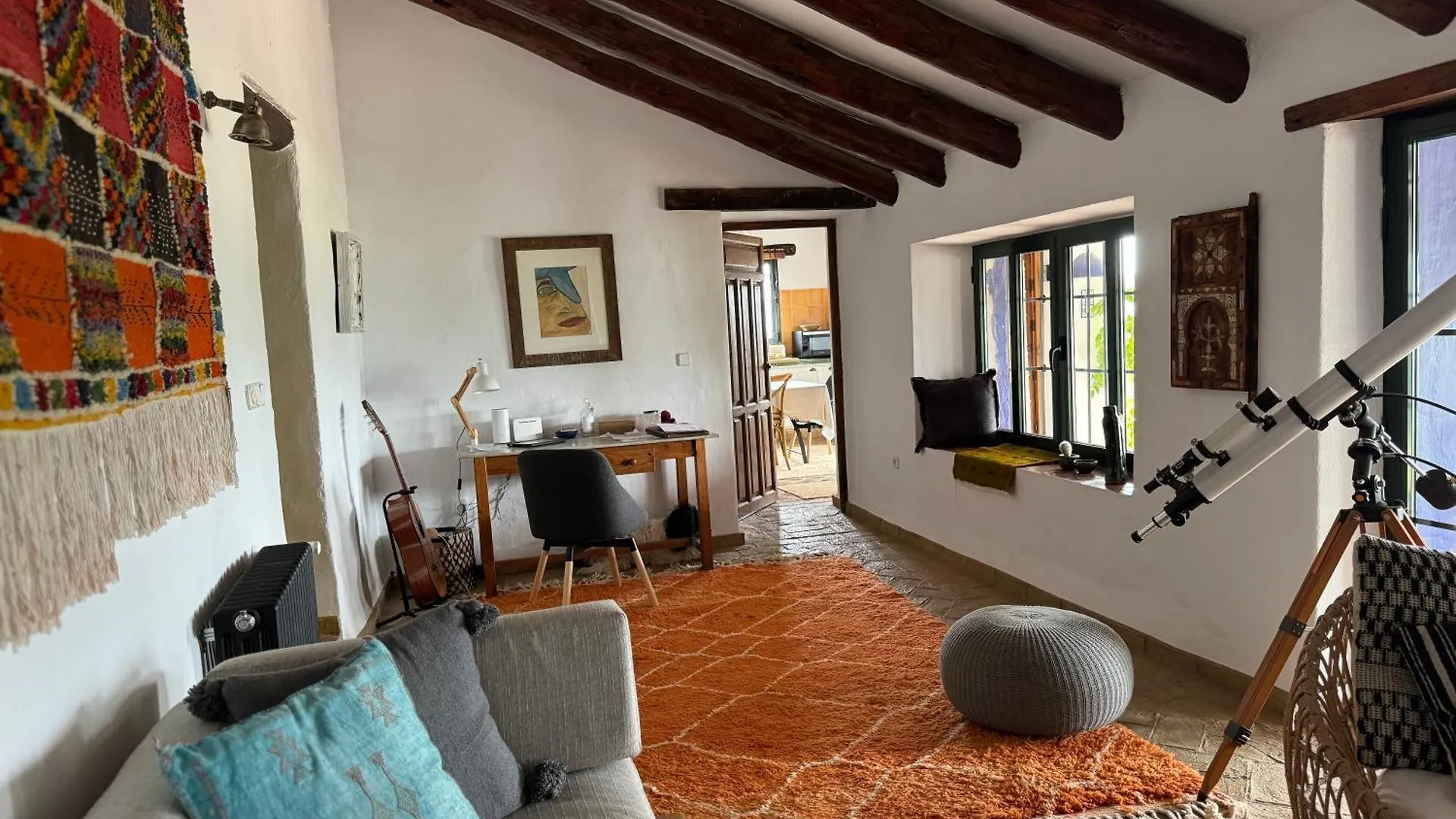 Ríogordo Romantische Finca Nahe Malaga, Kreativ Einzigartig בית נופש